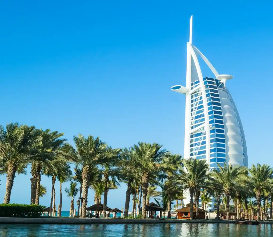 EXPLORE DUBAI!